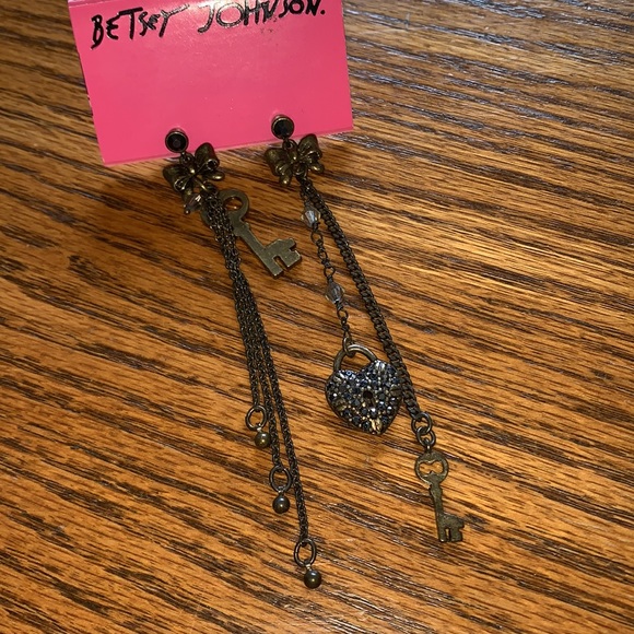 Betsey Johnson Dangle Lock & Key Crystal Earrings - Picture 4 of 6
